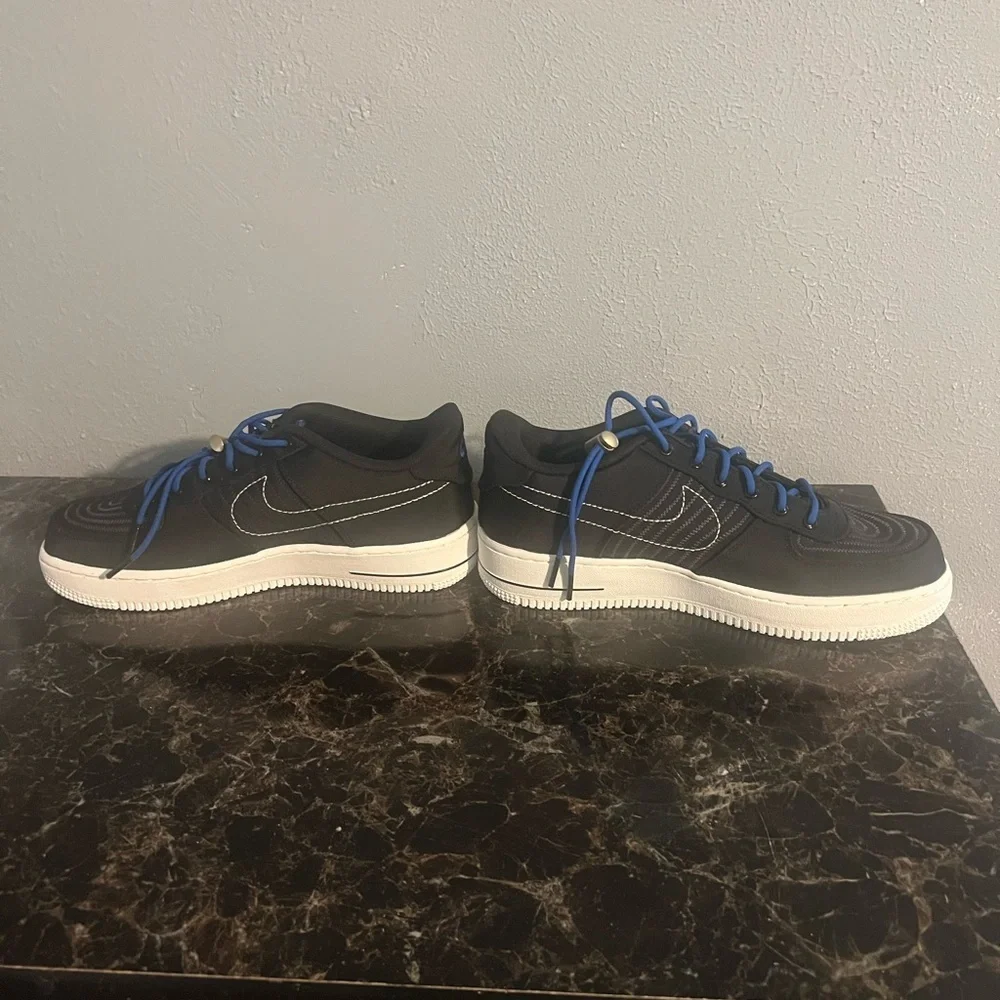 Nike Air Force 1 size 6.5 kids or ladies size 8 new